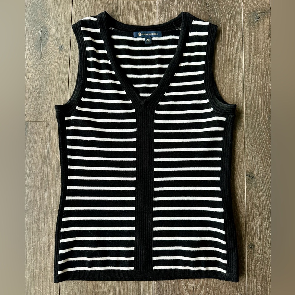 Brooks Brothers XS sleeveless tank top black and white striped knit